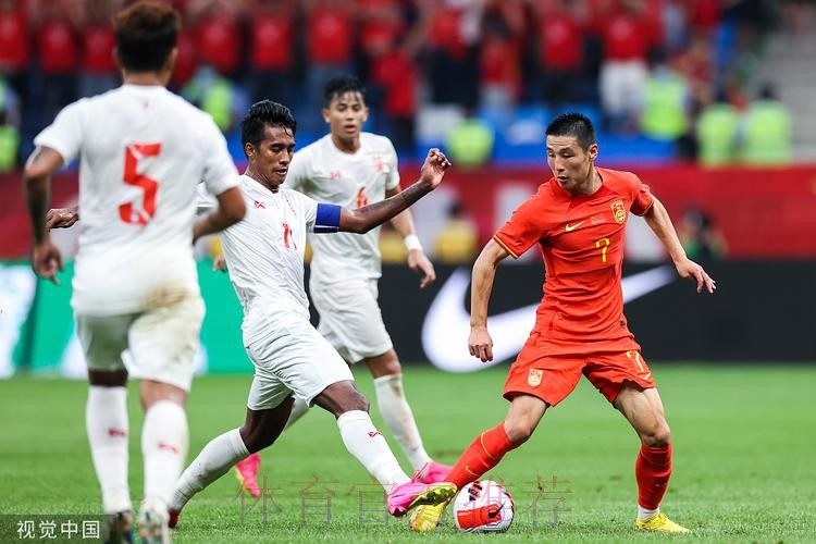 中国队友谊赛4:0击败缅甸队 武磊攻入两球 中国队友谊赛4:0击败缅甸队 武磊攻入两球